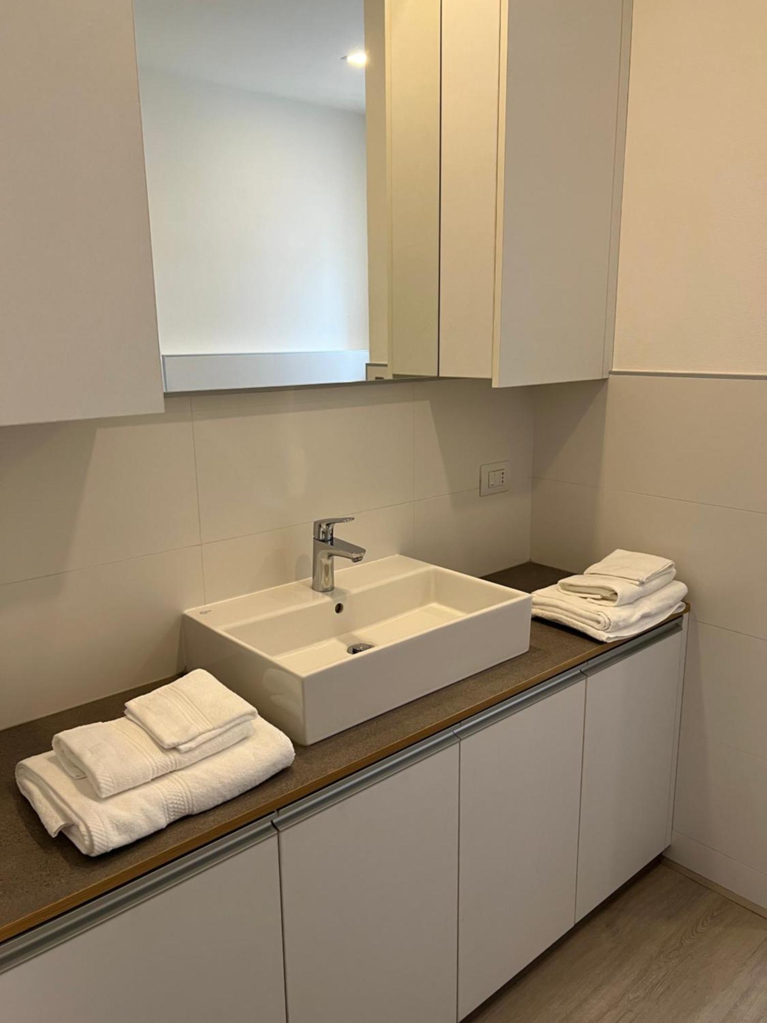 Dreamers Apartment Tirano Luaran gambar
