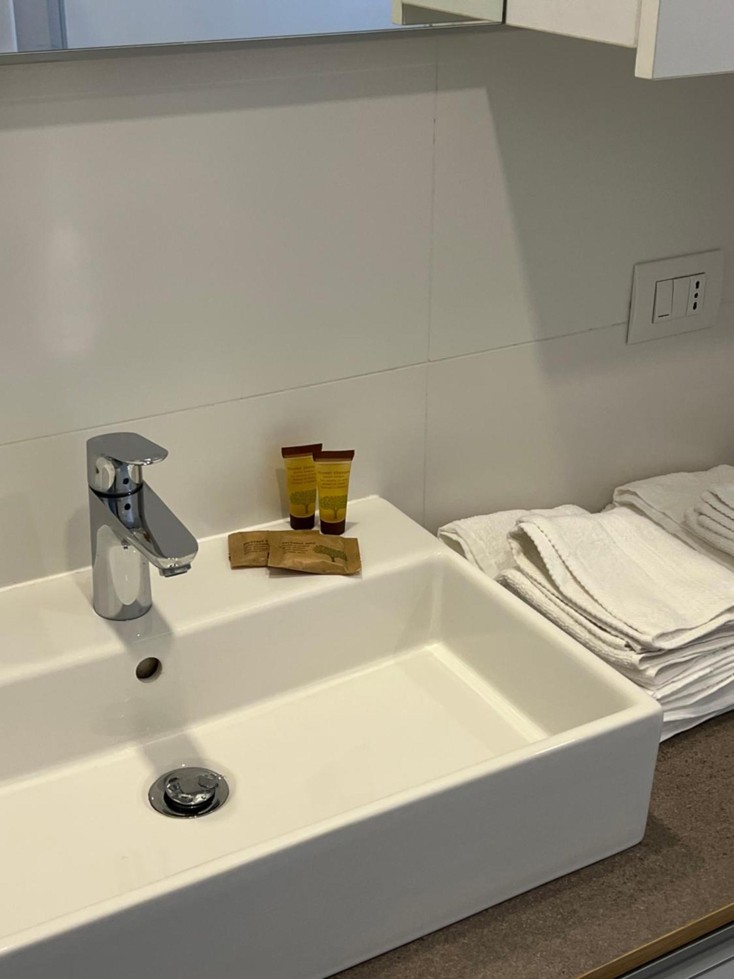 Dreamers Apartment Tirano Luaran gambar